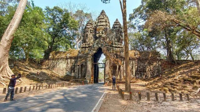 Angkor Wat Tuk Tuk Tour with Walking fun [Discover Angkor Wat's Wonders on a Tuk Tuk Adventure]